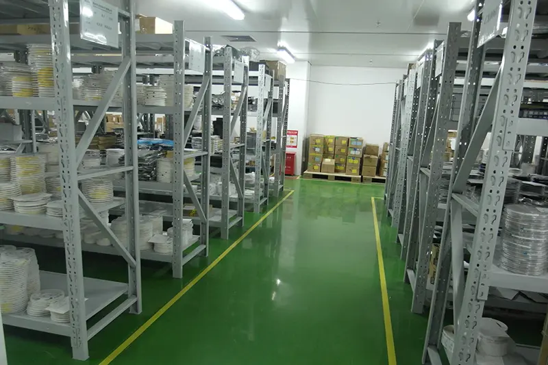 1Warehouse-of-Raw-Materialy3o